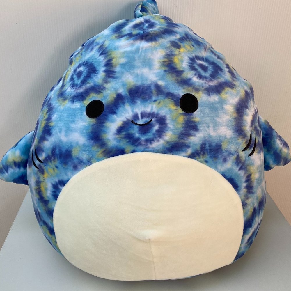 BNWT Luther Shark 16 Inch Squishmallow Kellytoy